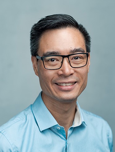 Eric Li  – Associate Director